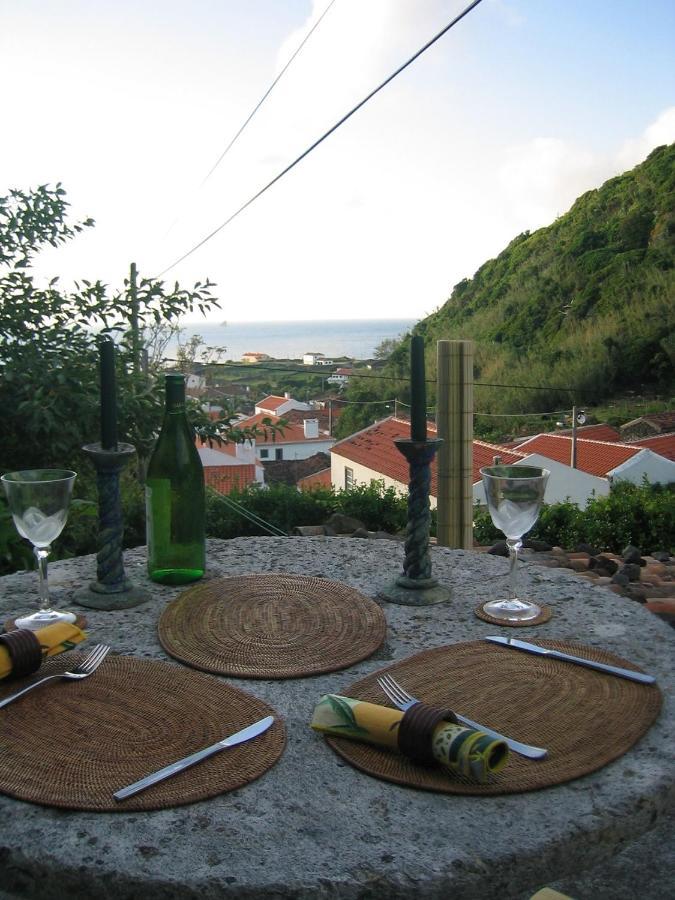 Maison d'hôtes O Palheiro à Faja Grande Extérieur photo